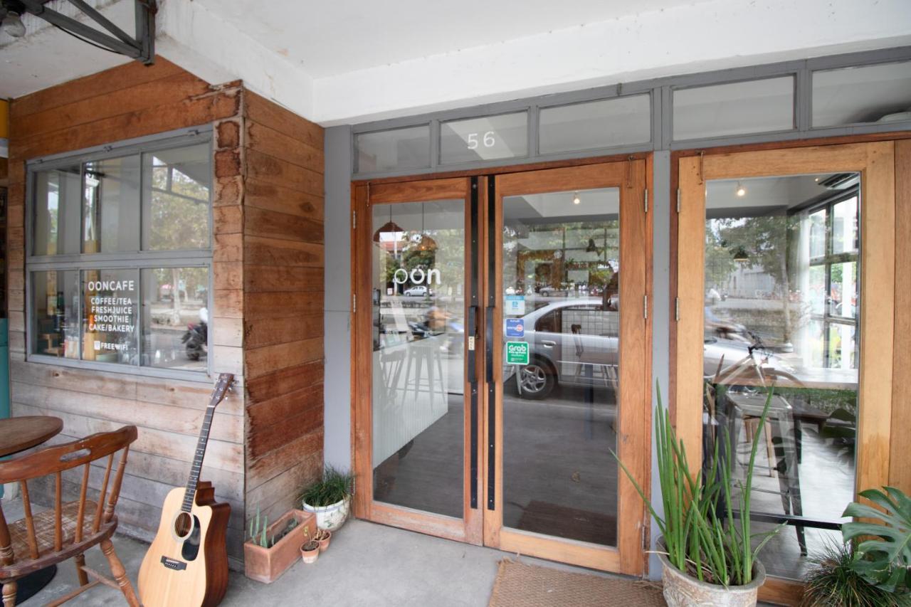 Oon Poshtel X Cafe Hostel Chiang Mai Luaran gambar