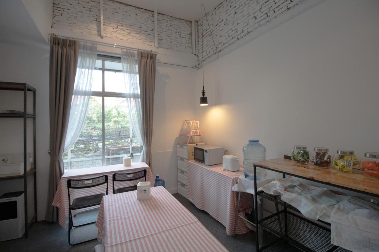 Oon Poshtel X Cafe Hostel Chiang Mai Luaran gambar