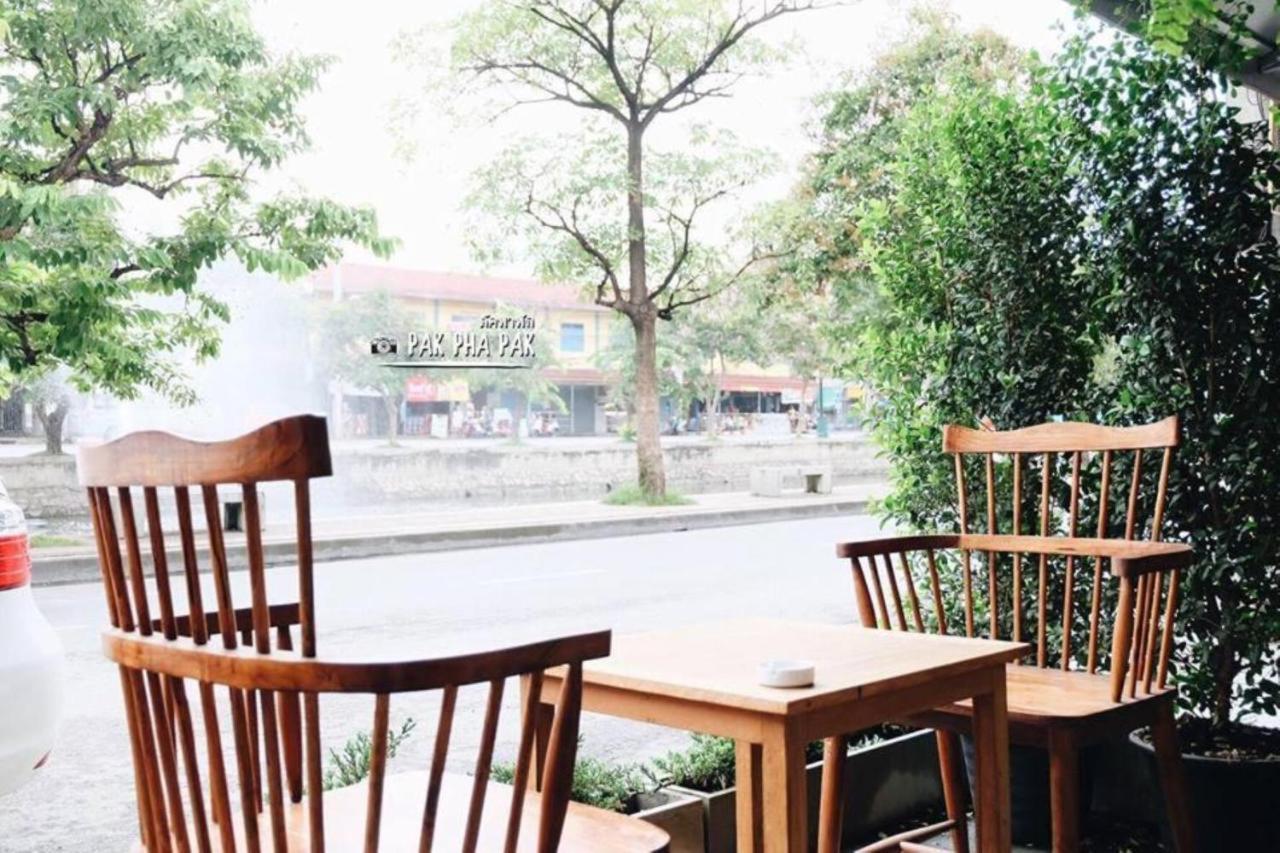 Oon Poshtel X Cafe Hostel Chiang Mai Luaran gambar