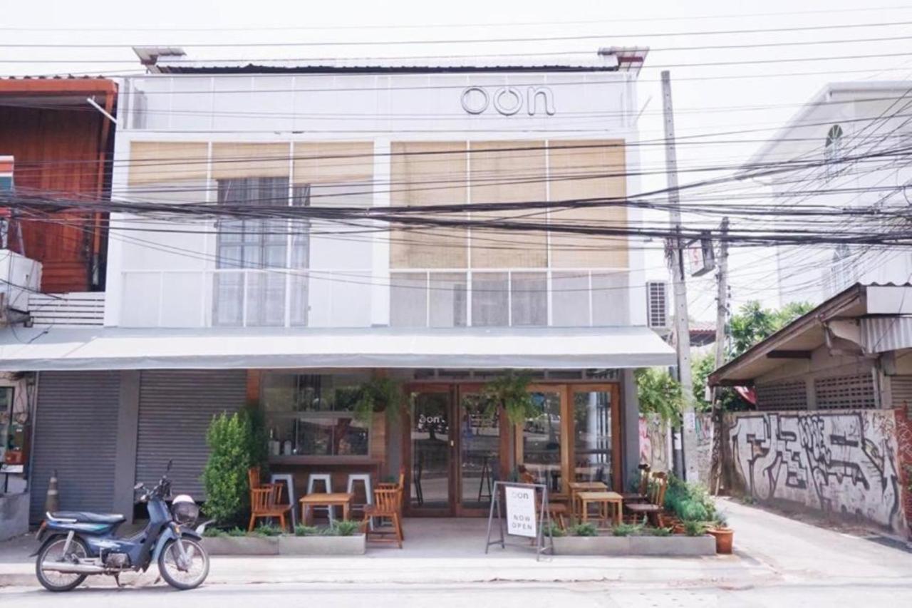 Oon Poshtel X Cafe Hostel Chiang Mai Luaran gambar