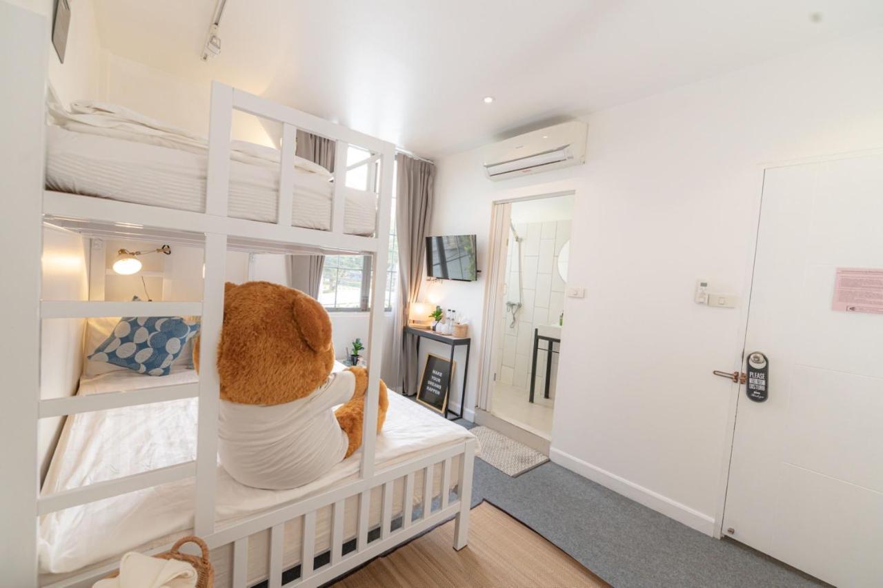 Oon Poshtel X Cafe Hostel Chiang Mai Luaran gambar