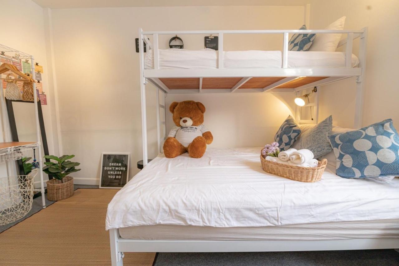 Oon Poshtel X Cafe Hostel Chiang Mai Luaran gambar